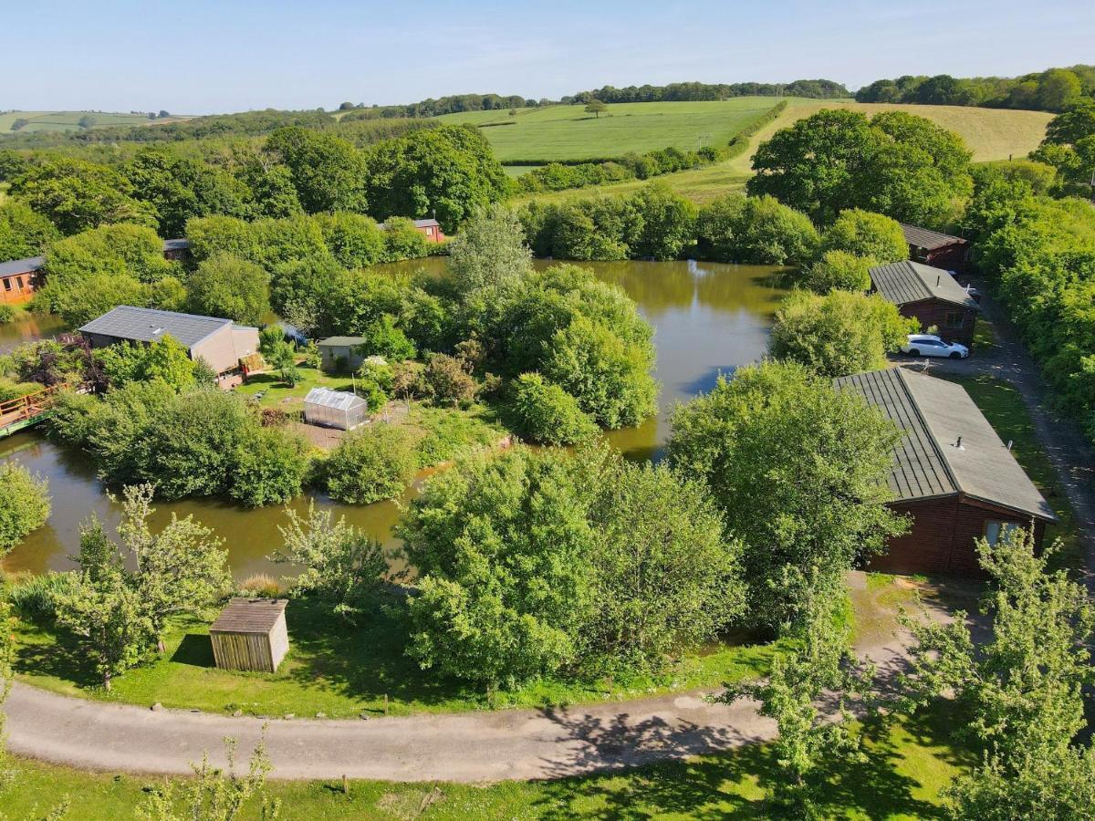 Braeburn Lodge Winkleigh Buitenkant foto